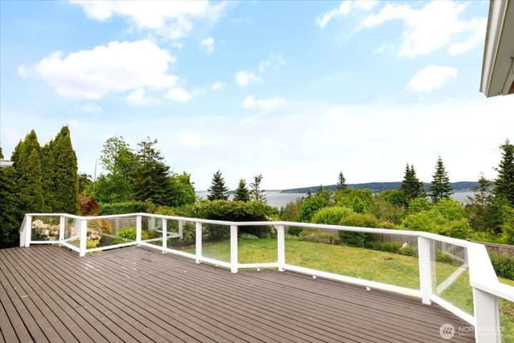 Property Photo:  366  Samanthia Lane  WA 98282 