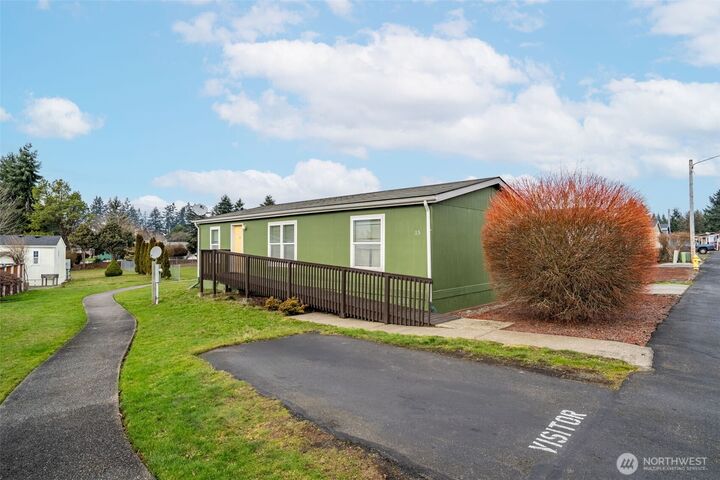 Property Photo: 222 NW Maple Avenue 15 WA 98532