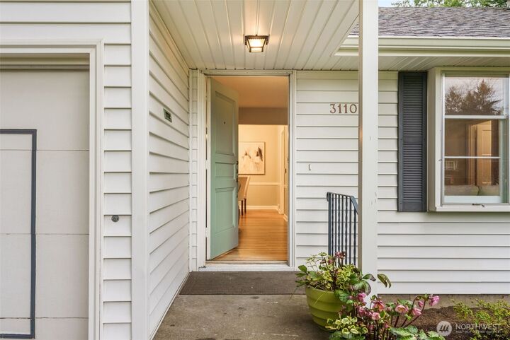 Property Photo:  3110 NE 84th Street  WA 98115 