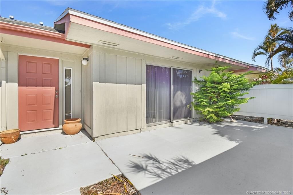 Property Photo:  4041 NW Cinnamon Tree Circle  FL 34957 