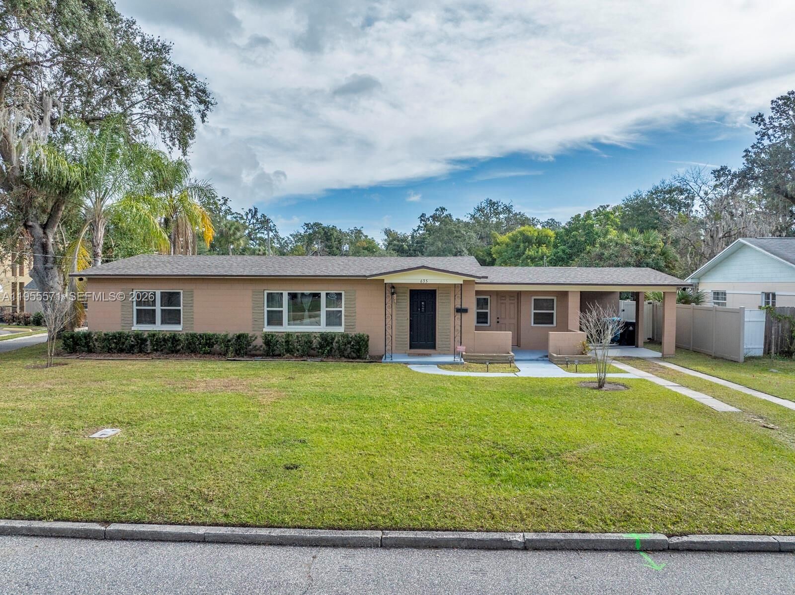 Property Photo:  635 Kittredge  FL 32805 