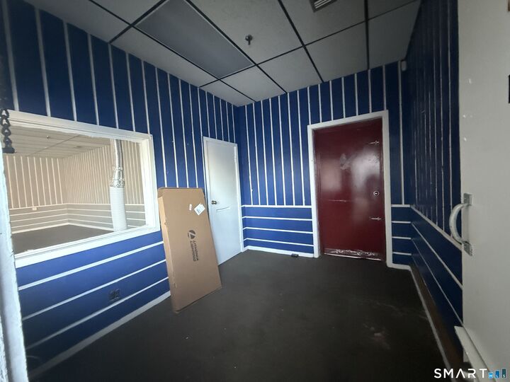 Property Photo:  554 Wethersfield Avenue  CT 06114 