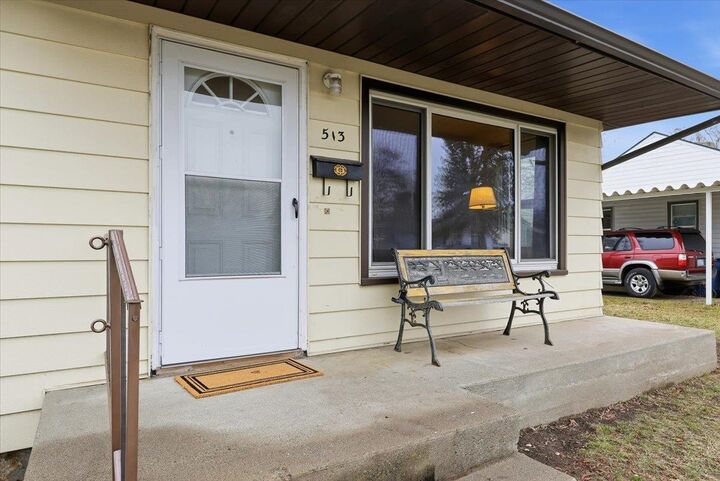 Property Photo:  513 E Dave Ct  WA 99207 