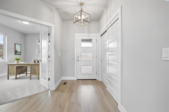 Property Photo: 3850 Orchard Street WA 99353