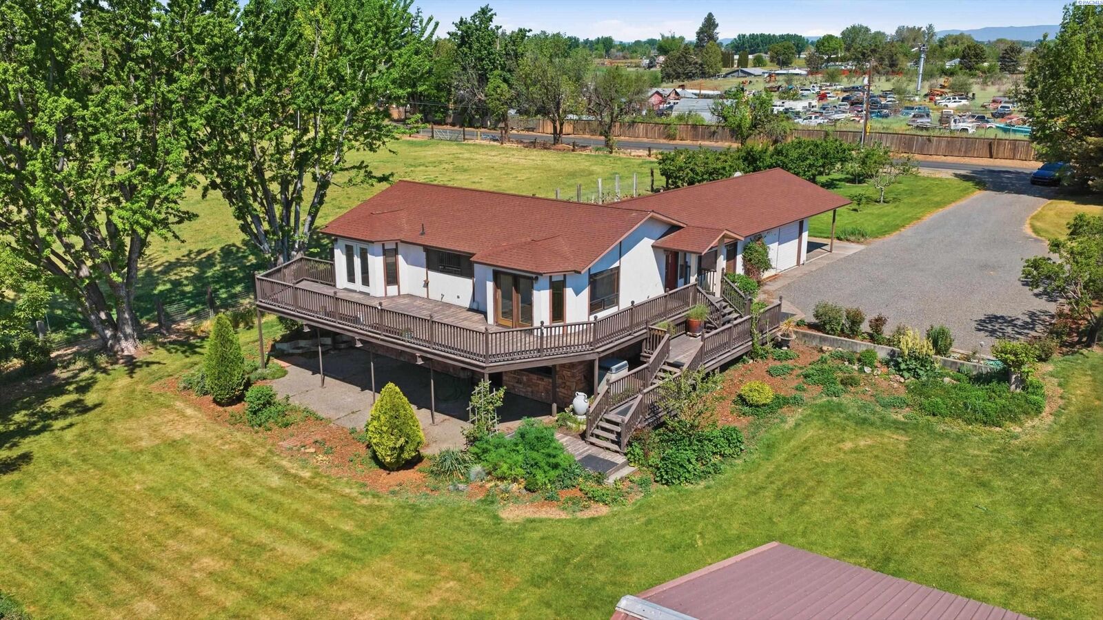 Property Photo:  144001 W North River Rd  WA 99305 