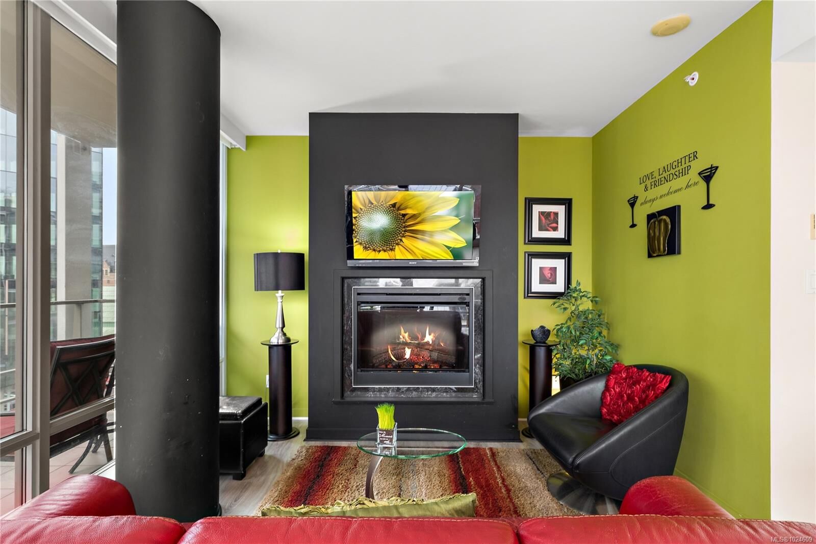 Property Photo:  708 Burdett Ave 602  BC V8W 0A8 