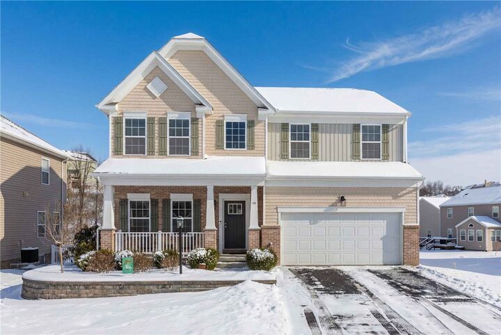 Property Photo:  100 Hermitage Ct  PA 16063 