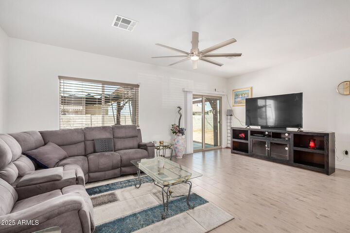 Property Photo:  5614 E Red Bird Lane  AZ 85140 