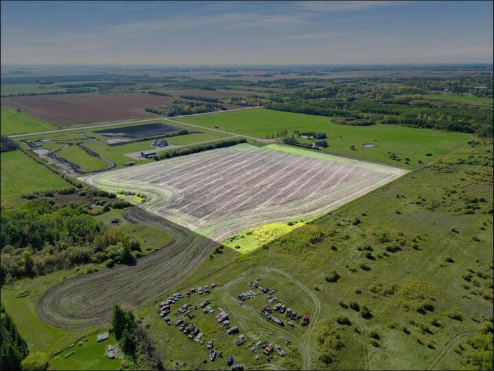 Property Photo: 3 Kosheluk Drive MB R0E 1J0