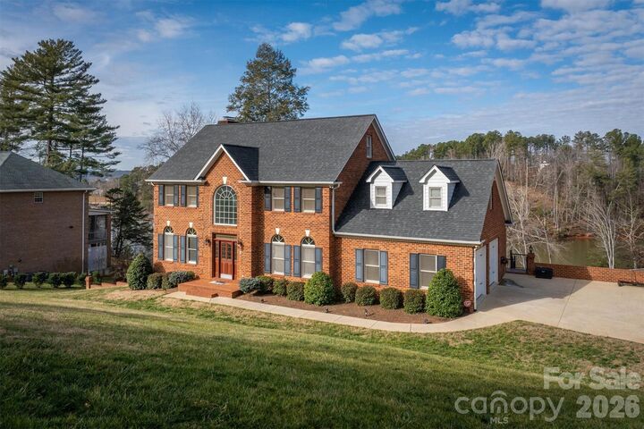 Property Photo:  46 Mariners Point Lane  NC 28601 