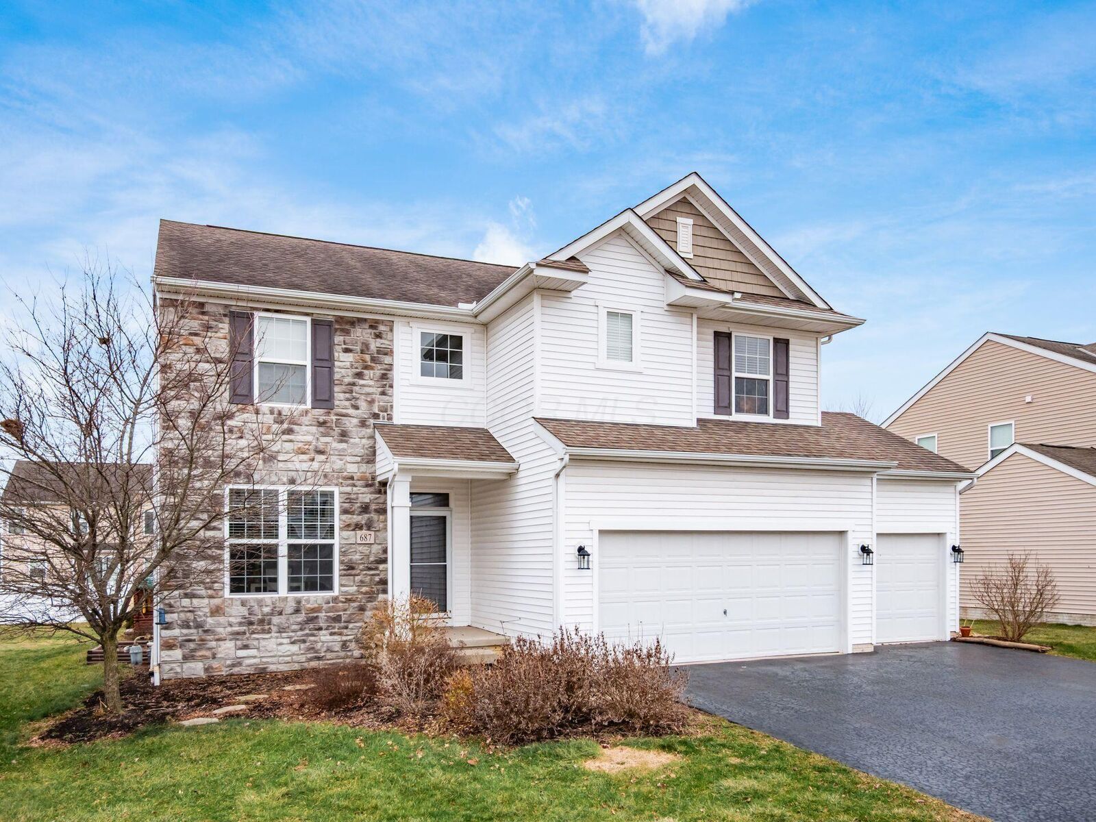 Property Photo:  687 Stallion Way  OH 43040 