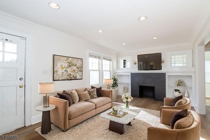 Property Photo:  15 Alvin Ter  NJ 07081 