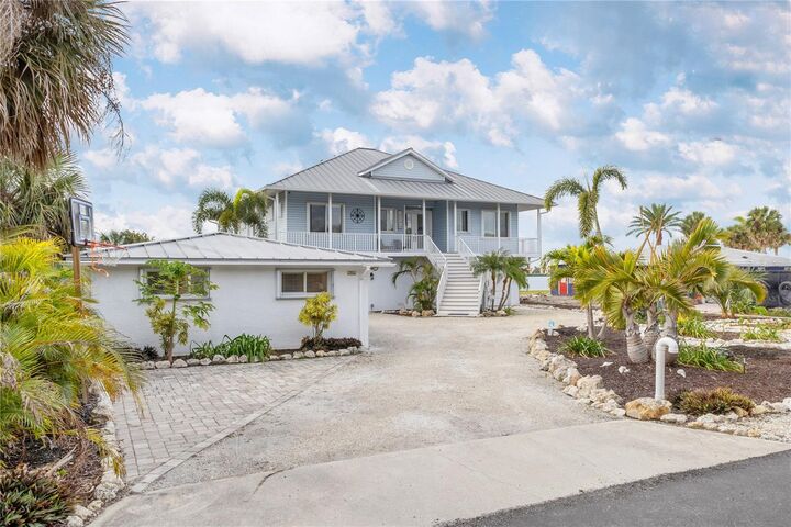 Property Photo: 1380 Aqua View Lane FL 34223