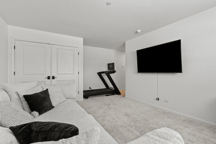 Property Photo:  30W158 Wheeler Circle  IL 60563 