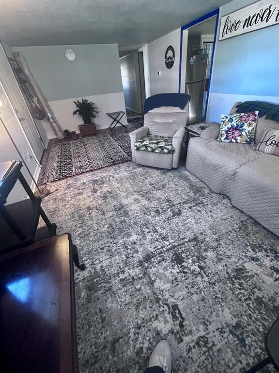 Property Photo:  304 S Shannon Street  OK 73095 