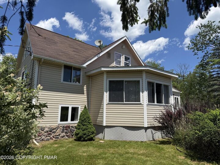 Property Photo:  7639 Lake Shore Drive  PA 18347 