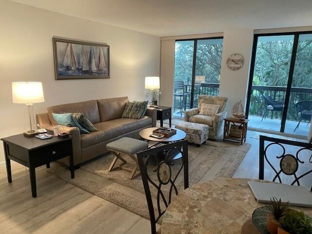 Property Photo:  2900 NE 14th Street Causeway 305  FL 33062 