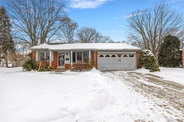 Property Photo:  16858 Keppen Avenue  MI 48101 