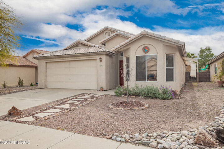 Property Photo:  2325 W Silverbell Tree Drive  AZ 85745 