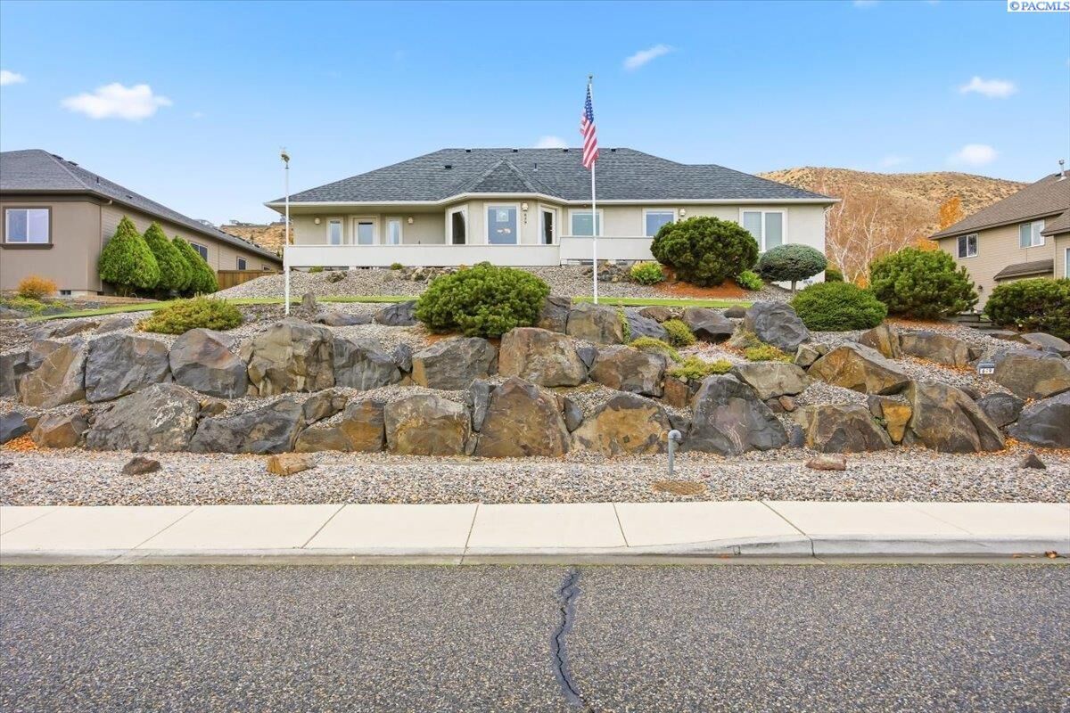 Property Photo:  649 Clermont  WA 99352 