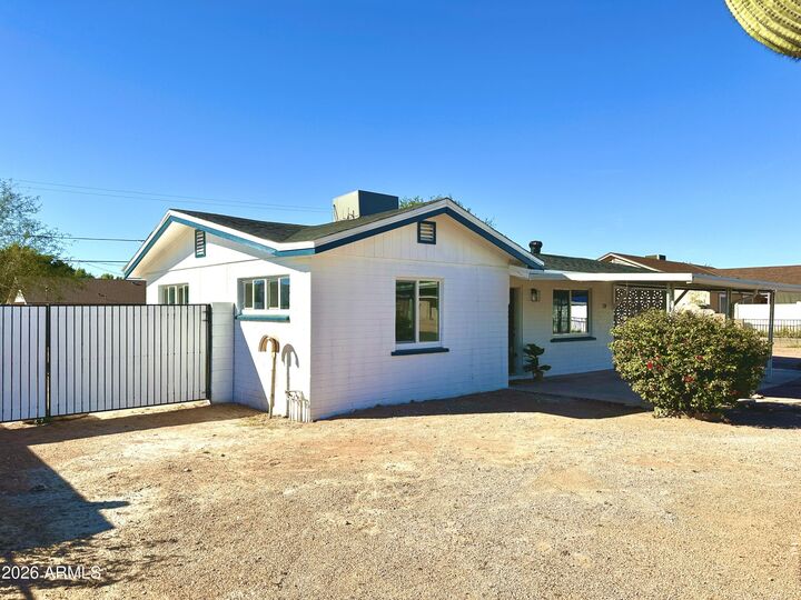 Property Photo:  524 S Saguaro Drive  AZ 85120 