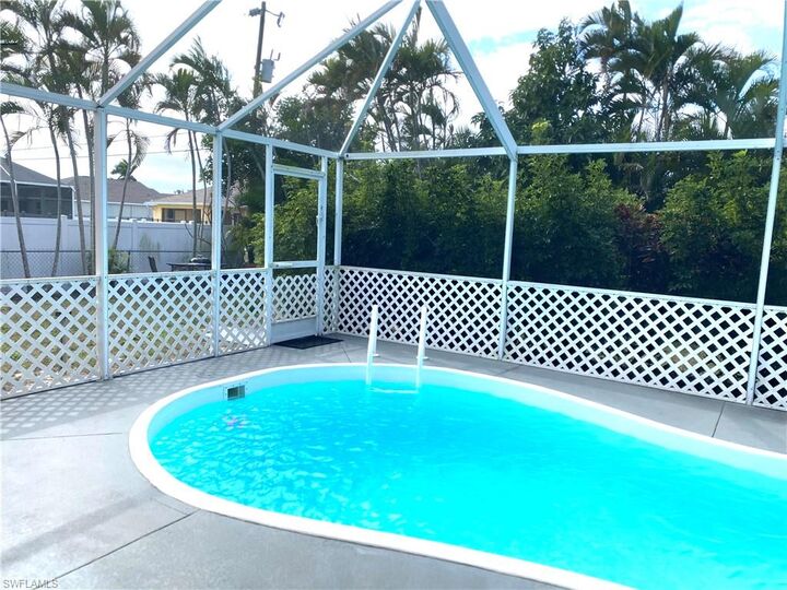 Property Photo:  2522 SW 9th Pl  FL 33914 