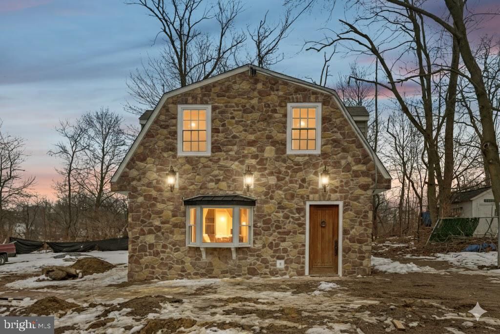 Property Photo:  2034 Locust Street  PA 19061 