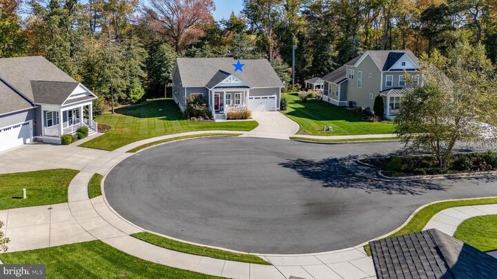 Property Photo: 13 Johnsons Glade Lane DE 19970