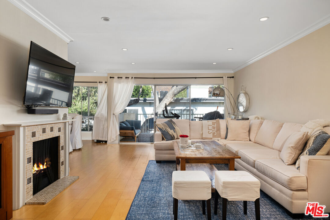 Property Photo:  11965 Gorham Ave  CA 90049 