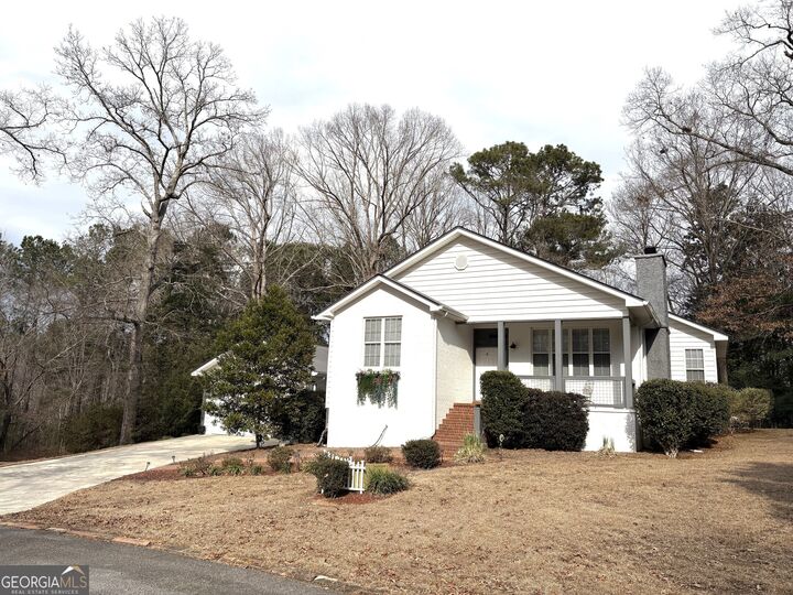 Property Photo: 303 Winchester Court GA 31021