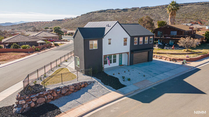 Property Photo:  2914 E Chapman Cir  UT 84780 