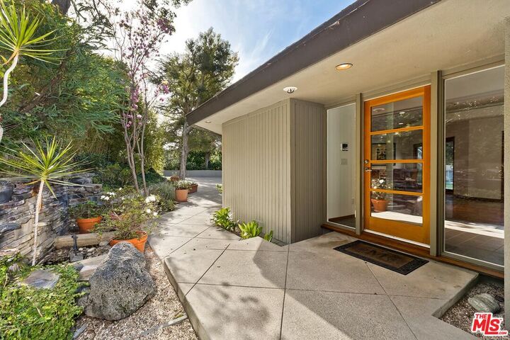 Property Photo: 4463 Bergamo Dr CA 91436