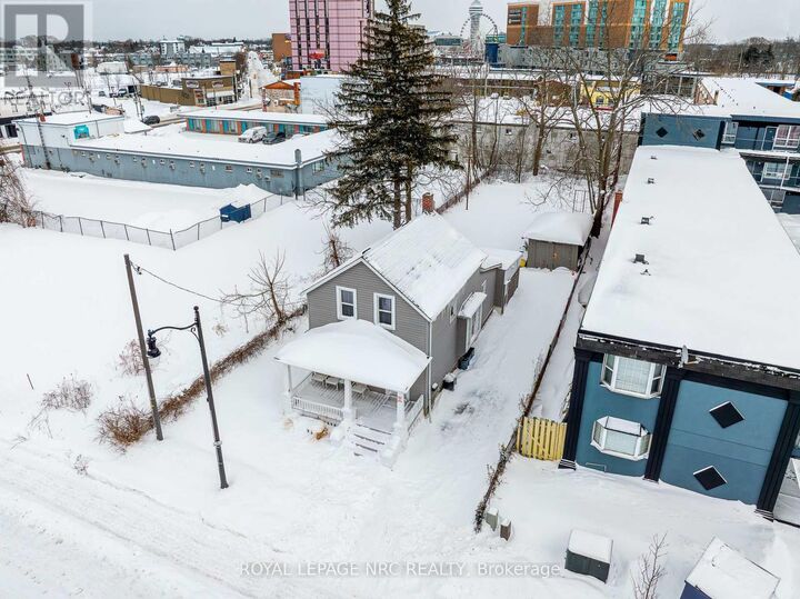 Property Photo:  5930 Fallsview Avenue  ON L2G 3V5 