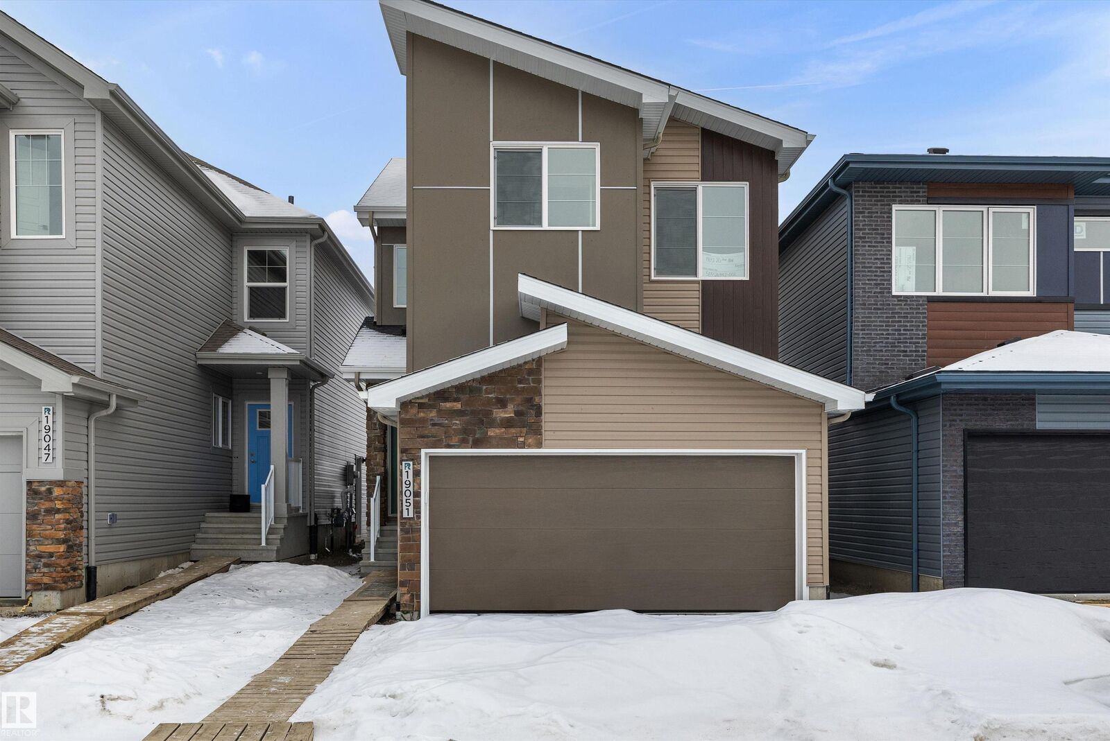 Property Photo:  19051 20 Avenue NW  AB T6M 3E8 