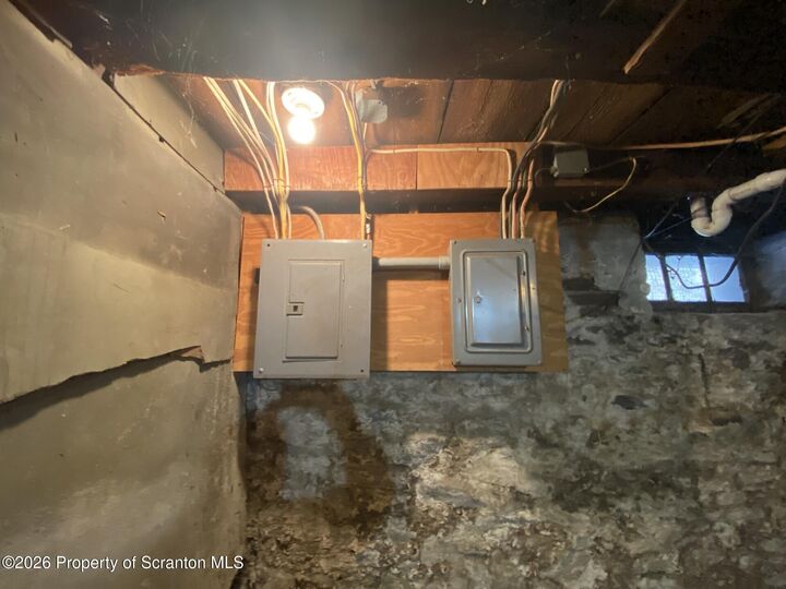 Property Photo:  518 Kirst Court  PA 18505 