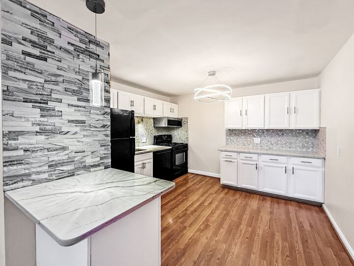 Property Photo:  6 Venice St B3  MA 01923 