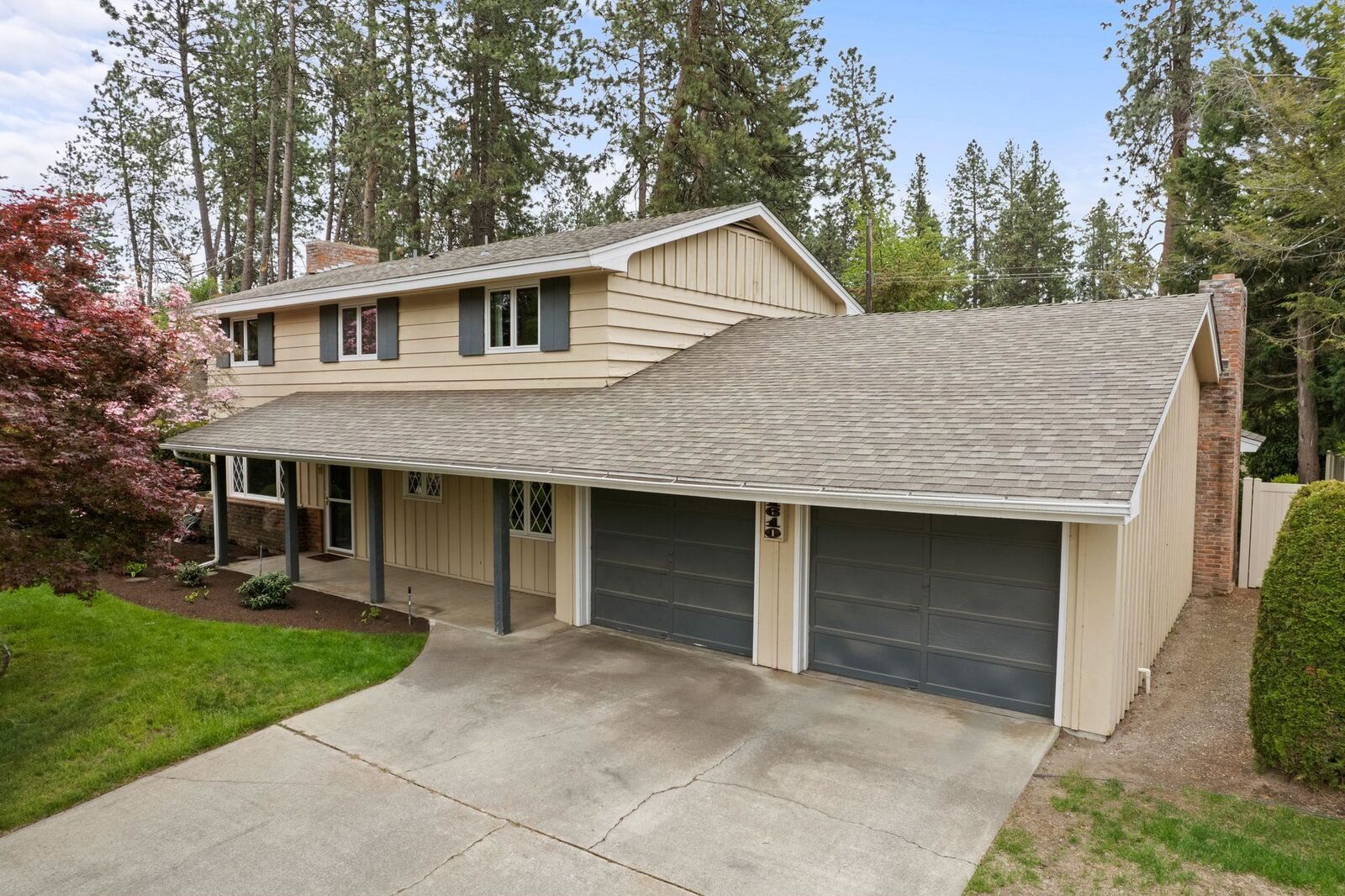 Property Photo:  1610 E 35th Ave  WA 99203 