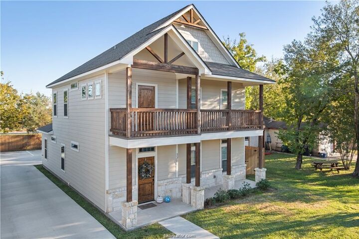 Property Photo: 120 Richards Street B TX 77840