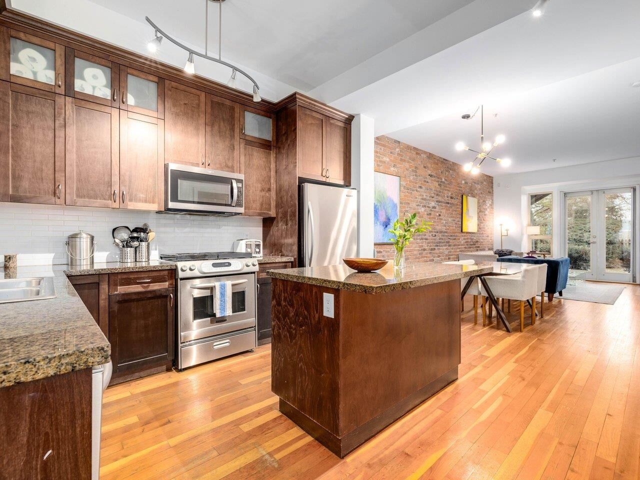 Property Photo:  250 Salter Street 123  BC V3M 0B7 