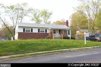 Property Photo:  1817 Hylton Avenue  VA 22191 