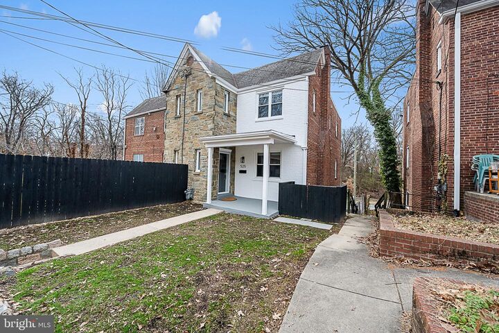 Property Photo:  525 Oakwood Street SE  DC 20032 