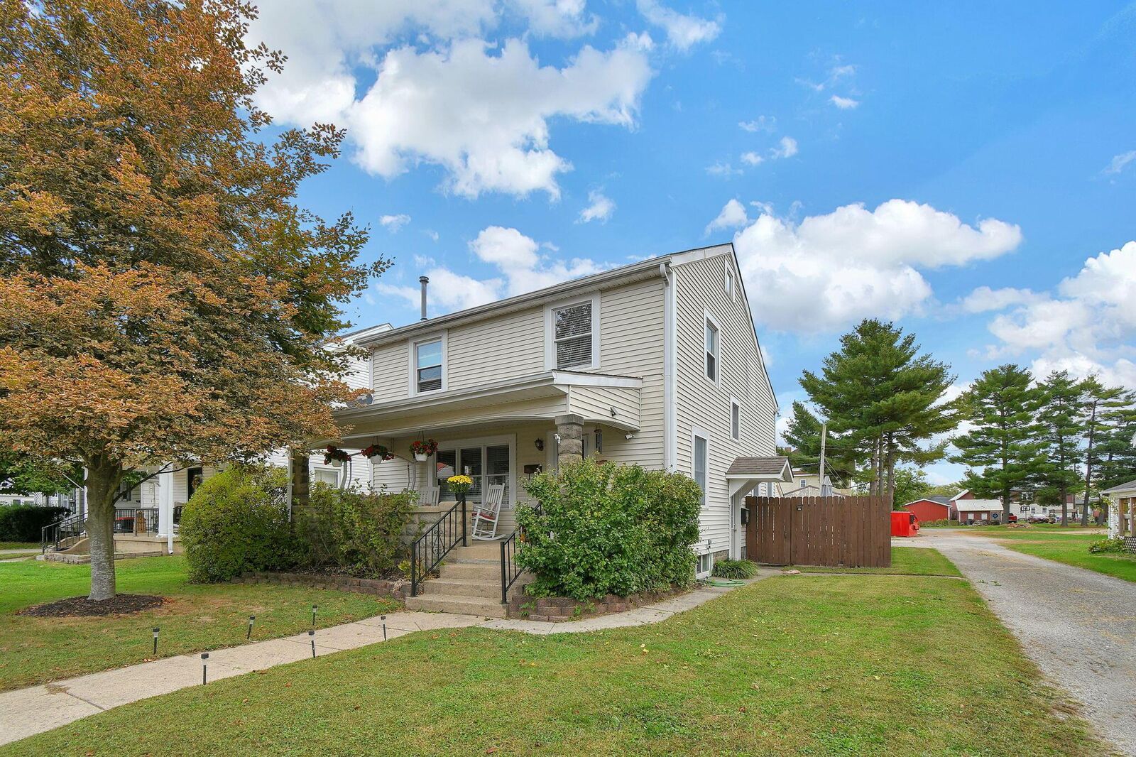 Property Photo:  28 N Hazelwood Avenue  OH 43055 