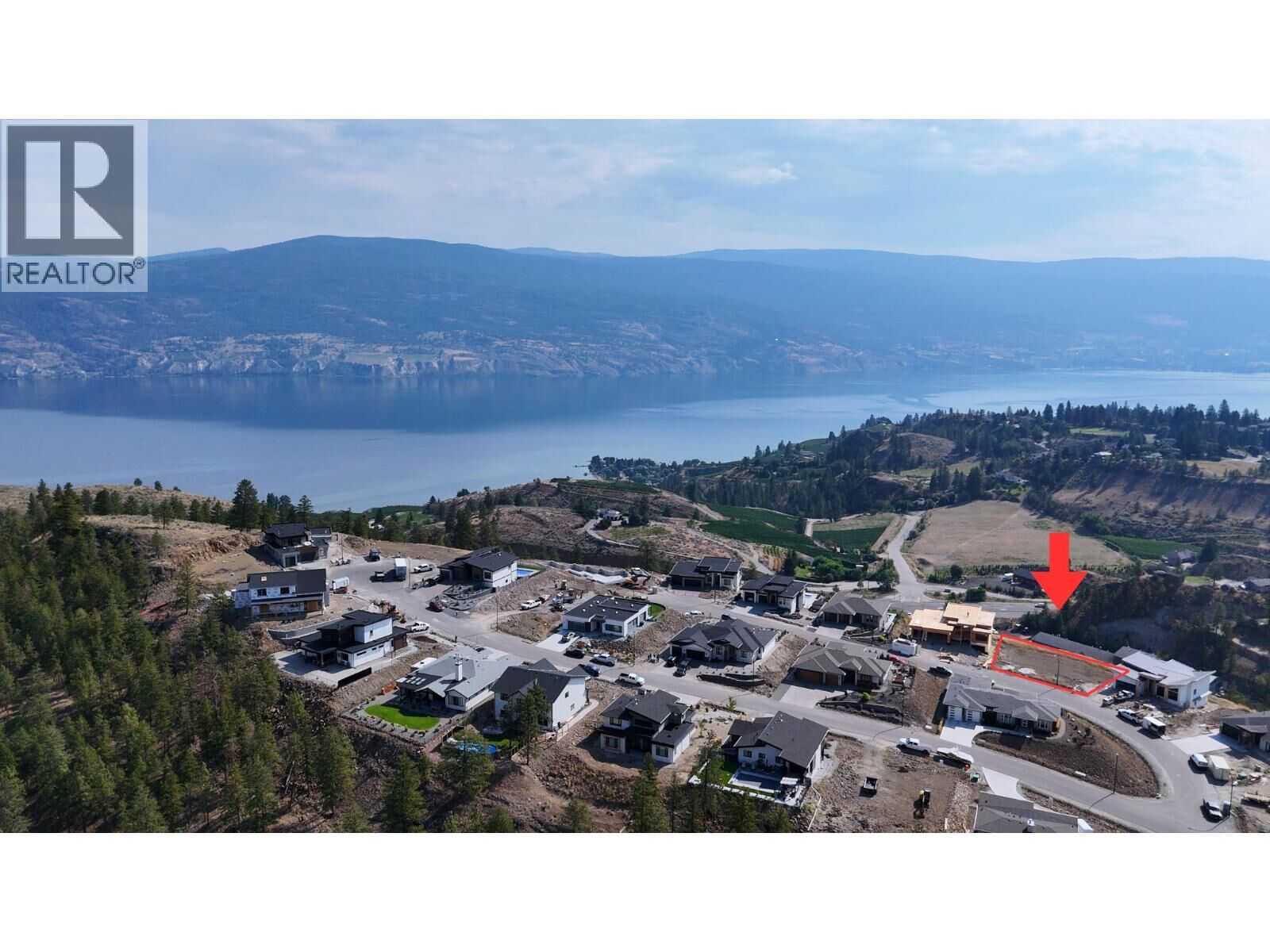 Property Photo:  18665 McKenzie Court  BC V0H 1Z3 