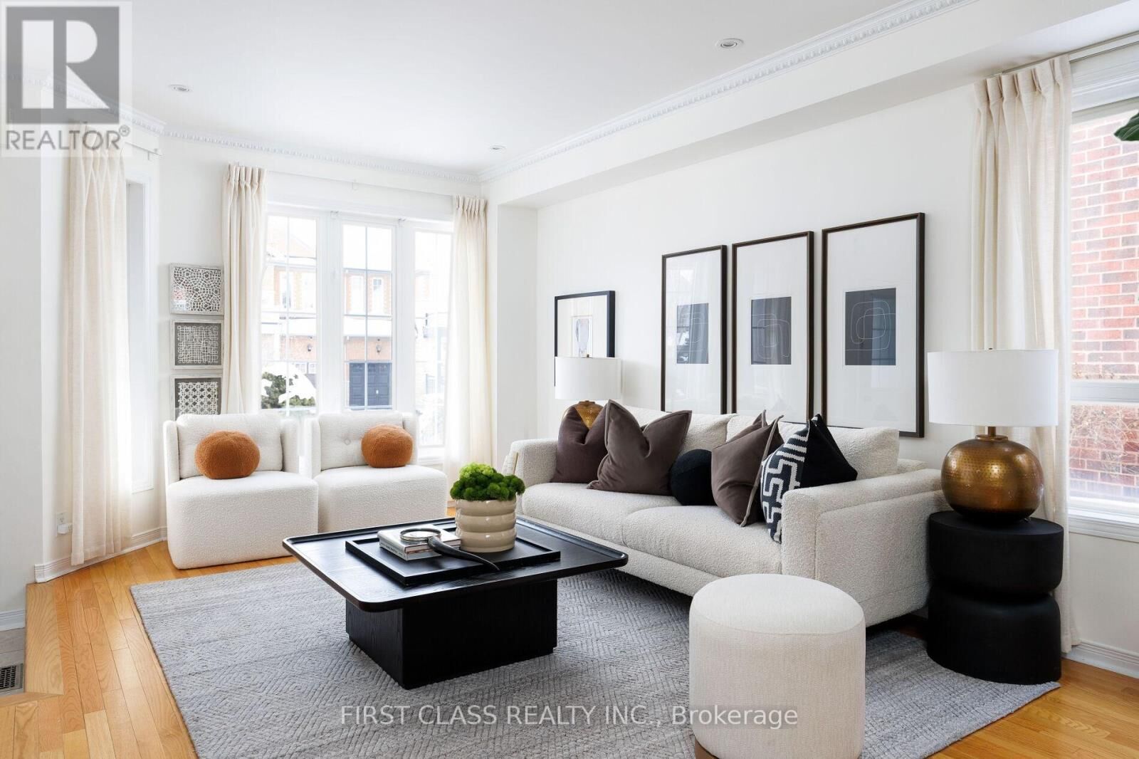 Property Photo: 39 Dylan Street ON L4H 2X6