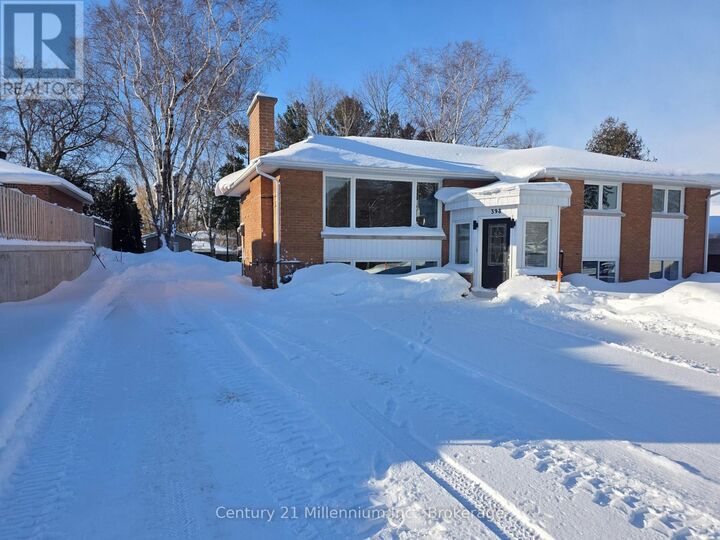 Property Photo:  398 Kingsway Street Unit 1  ON N2Z 1W3 