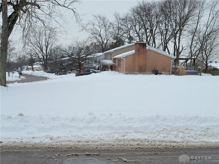 Property Photo:  4739 Strathaven Drive  OH 45424 