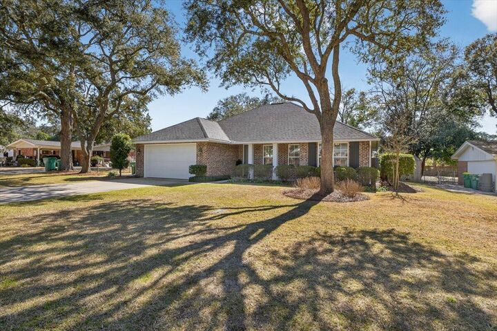 Property Photo:  1404 28th Street  FL 32578 