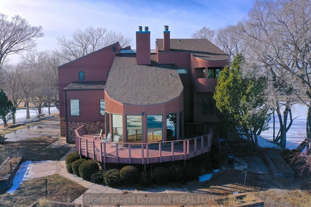 Property Photo:  225 Lakeside Dr  NE 68801 