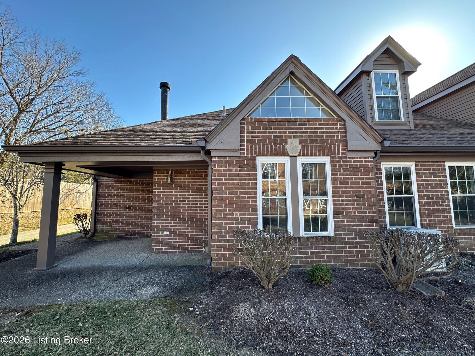 Property Photo:  103 Eastbridge Ct 103  KY 40223 