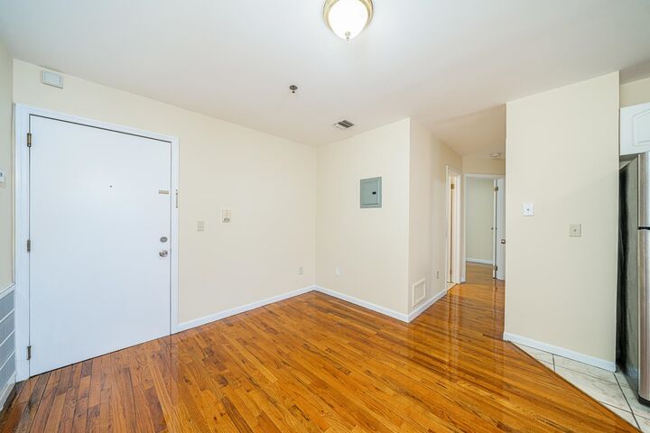 Property Photo:  524-526 4th St 14  NJ 07087 